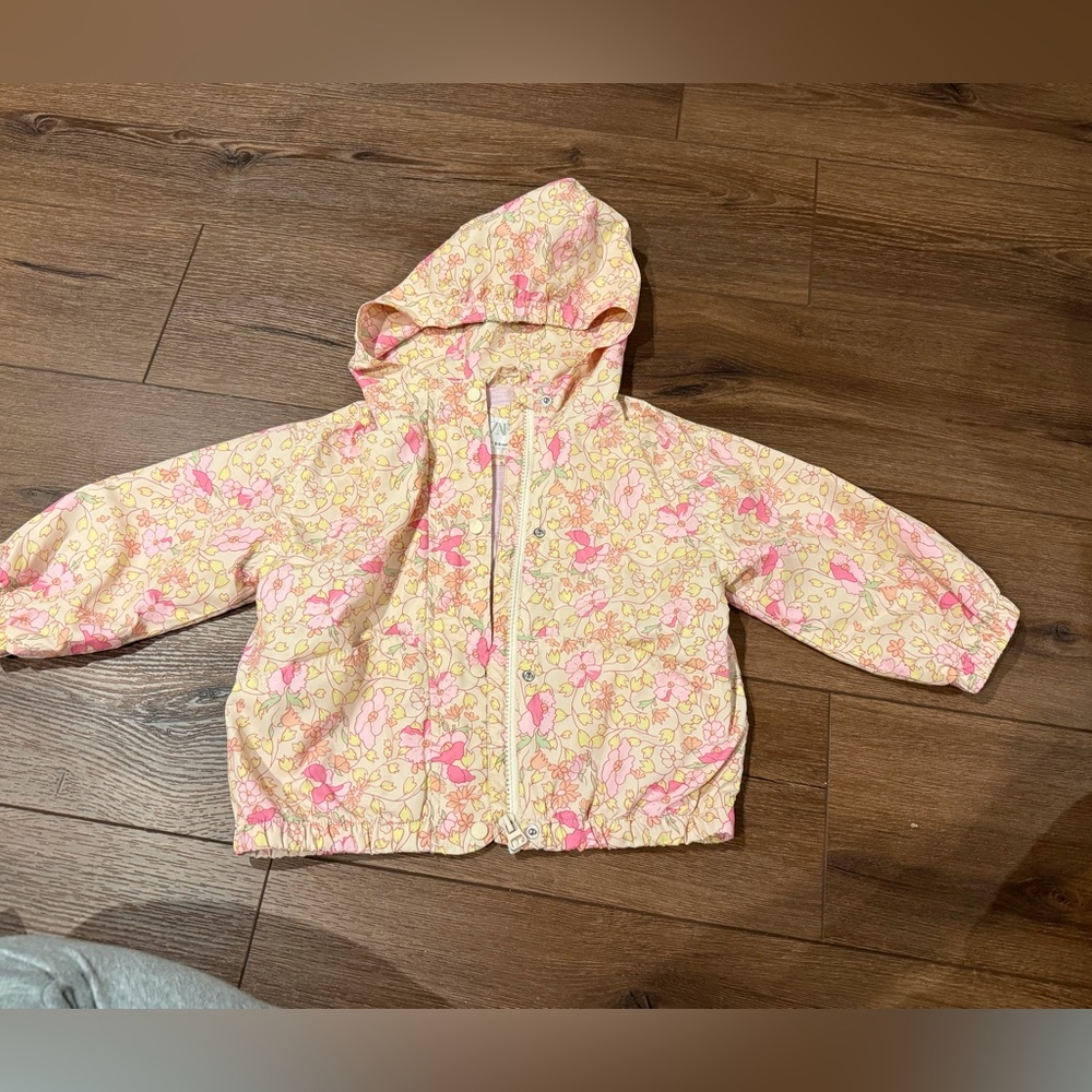 Zara Floral Full Zip and Snap Front Hooded Rain Jacket Size 2-3